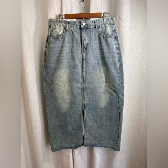 NEW Petal + Pup Women’s Dana Light Blue Denim Front Slit Maxi Jean Skirt 0362 - Picture 2 of 9